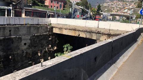 “Dez anos depois estes muros mantêm-se impávidos e serenos como parte da paisagem!” - Rui Sousa.