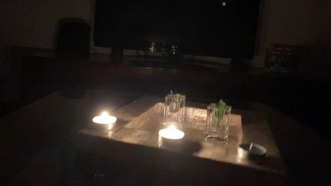 Neste momento, muita gente teve de procurar por iluminação alternativa para ter alguma luz em casa.   Foto DR