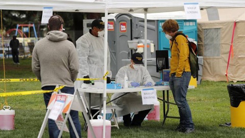 EPA/JOHN G. MABANGLO