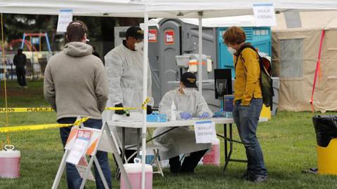 EPA/JOHN G. MABANGLO