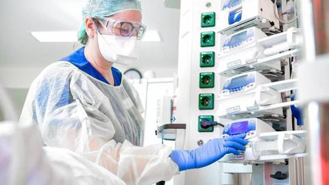 EPA/SASCHA STEINBACH