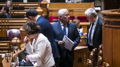 Foto EPA/JOSE SENA GOULAO