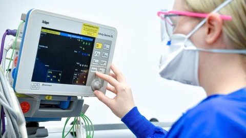 EPA/SASCHA STEINBACH