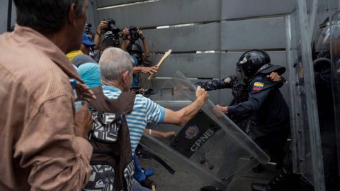 Foto EPA/Rayner Peña R.