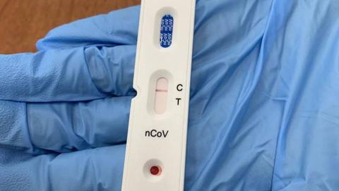 Foto EPA/CHARLES E. SPIRTOS