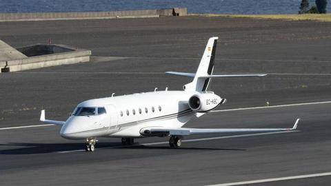 O avião de Ronaldo está de regresso à Madeira, mas desta vez para transportar o jogador rumo a Itália. Foto Aspress