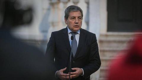 Uma vez que Fernando Gomes não compareceu, os representantes dos clubes abandonaram a reunião.