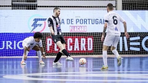 Play-off' de subida e novo modelo da Taça da Liga aprovados pelos clubes —