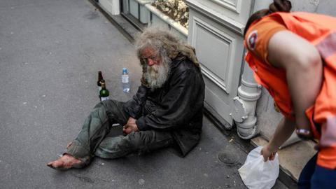 Foto EPA/CHRISTOPHE PETIT TESSON