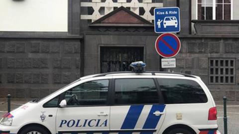 Um “Kiss & Ride” muuuito longo. E se fosse outro condutor?, questiona Aquilino Silva.