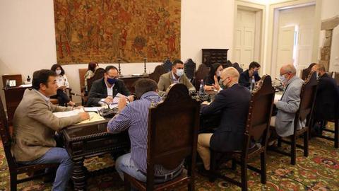 A Comissão de Economia, Finanças e Turismo reuniu esta segunda-feira, dia 22 de Junho,