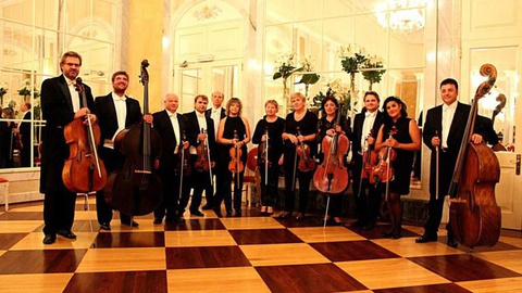 O grupo de cordas é um dos formados no seio na Orquestra Clássica da Madeira.