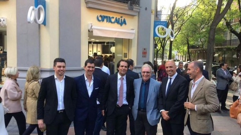 A inauguração da loja teve a presença de Miguel Albuquerque e Paulo Cafôfo.