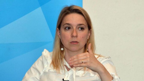 Cláudia Monteiro de Aguiar tem contactado com várias entidades para averiguar a situação na Venezuela.