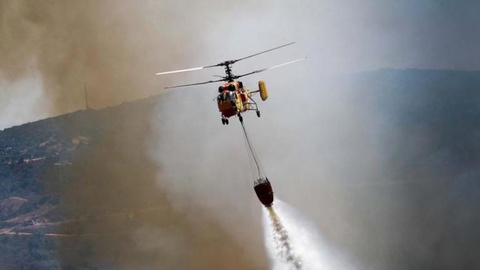 Segundo a Protecção Civil, para o combate a este fogo foram ainda accionados quatro meios aéreos, dois helicópteros e dois aviões ligeiros.