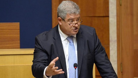 Pedro Ramos, em resposta a Mário Pereira, disse que, mesmo com quatro secretários da Saúde em quatro anos, o Programa do Governo está a ser cumprido.