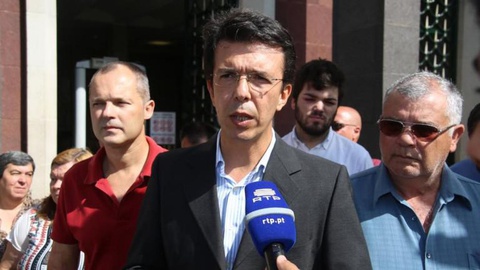 A CDU entregou hoje as listas por Câmara de Lobos.