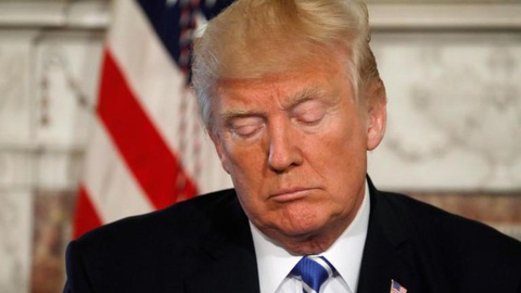 Trump estaria a negociar a construção do dito hotel na Rússia quando já era candidato.