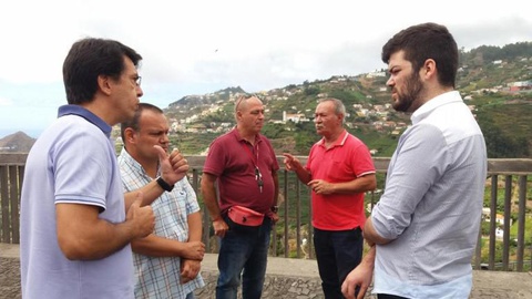 A CDU esteve no Estreito de Câmara de Lobos para abordar os desafios que se colocam aos viticultores da localidade.