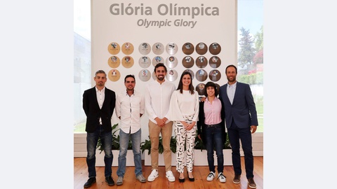 A Comissão de Atletas Olímpicos. Diana Gomes é a terceira a contar da direita.&nbsp; Foto DR/COP