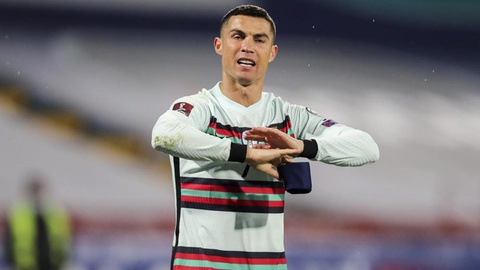 Pepe diz que Ronaldo é o melhor jogador do mundo e da história do futebol  - SIC Notícias