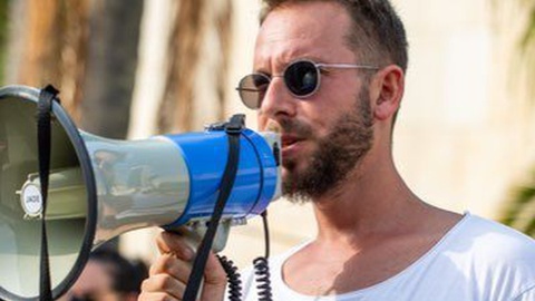 Haïm Rubinstein, um dos representantes dos famílias dos reféns de 7 de Outubro.   Foto DR/XTwittter