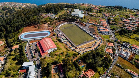 A Pista de Patinagem dos Prazeres integra o complexo desportivo local.&nbsp;