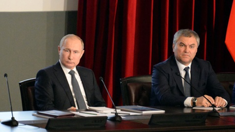 Vladimir Putin e Viacheslav Volodin.&nbsp; &nbsp;Foto&nbsp;Free Wind 2014/Shutterstock.com
