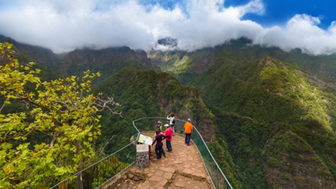 O Parque Natural da Madeira (PNM) é uma das áreas protegidas da Região, que abrange cerca de 2/3 do território da ilha da Madeira, o equivalente a 67% da sua superfície.