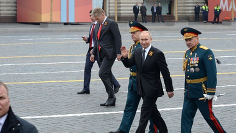 Sergei Shoigu à direita de Putin.&nbsp; Foto&nbsp; Free Wind 2014 / Shutterstock.com