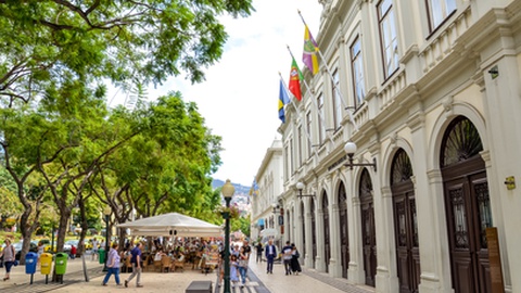 A iniciativa realiza-se&nbsp;no Teatro Municipal Baltazar Dias.