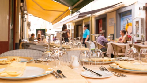 O sector do alojamento, restauração e similares tem sido o que mais cresce.&nbsp; &nbsp;Foto Shutterstock