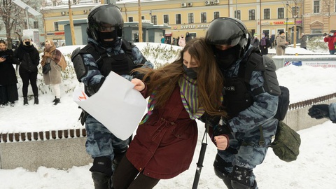 Os protestos na Rússia são travados de forma opressiva, sobretudo desde o início de 2022.&nbsp; &nbsp;Foto Arquivo/Gregory Stein / Shutterstock.com