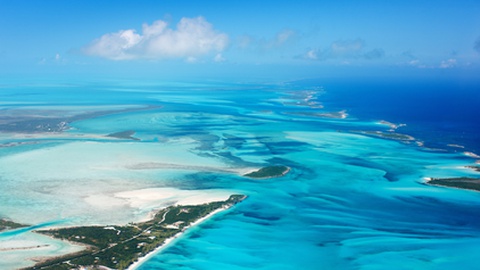A embarcação com os migrantes naufragou em águas das Bahamas. Foto Shutterstock