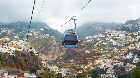 Idas e vindas em turismo ao Monte hoje só de teleférico ou de carro/autocarro.&nbsp; &nbsp;Foto Shutterstock