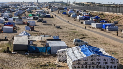 Palestinianos refugiados na fronteira entre Gaza e o Egipto há muitos meses.&nbsp; &nbsp;Foto&nbsp;Anas-Mohammed / Shutterstock.com