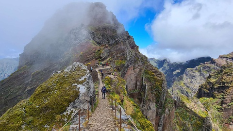 Percurso do Pico do Areeiro reabre até ao Miradouro da Pedra Rija, junto ao Pico do Cidrão.&nbsp;