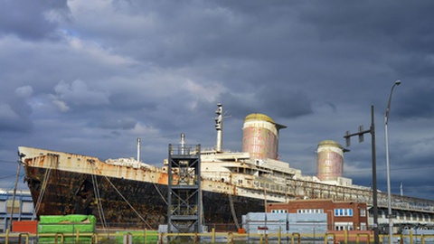 O navio esteve no Funchal pelo menos na década de 1960. Há alguns anos tem estado na Pensilvânia à espera do destino final. Foto&nbsp;Patty Ballay / Shutterstock.com