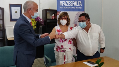 A assinatura do protocolo teve lugar esta manhã, na sede do Banco Alimentar da Madeira. Foto DR