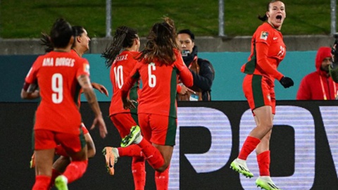 A madeirense Telma Encarnação marcou o primeiro
golo de sempre de Portugal em Mundiais Femininos