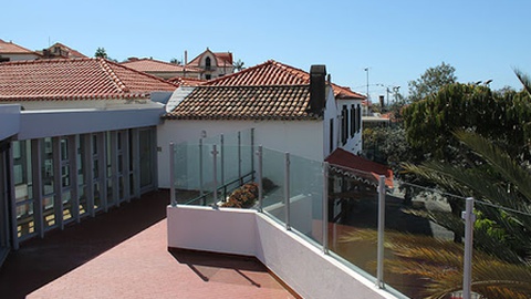 Queda ocorreu no Centro de Acolhimento de São Filipe, no Funchal.