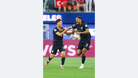 Estados Unidos celebram golo de Auston Trusty frente à Turquia no Mundial 2026.