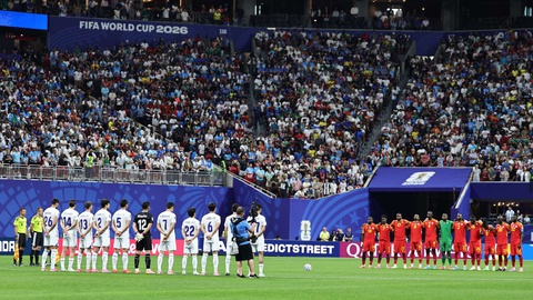 Seleção masculina da RD Congo guarda minuto de silêncio antes do jogo do Mundial 2026.
