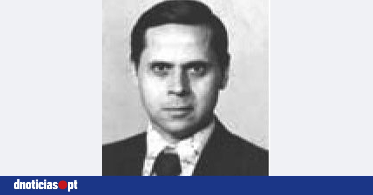 Exmo. Sr. Mário Filipe dos Santos — DNOTICIAS.PT