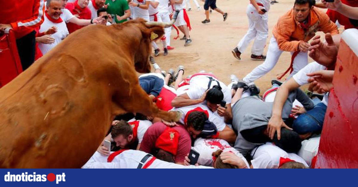 Seis pessoas ficam feridas na primeira corrida de touros do festival de San  Fermin, na Espanha