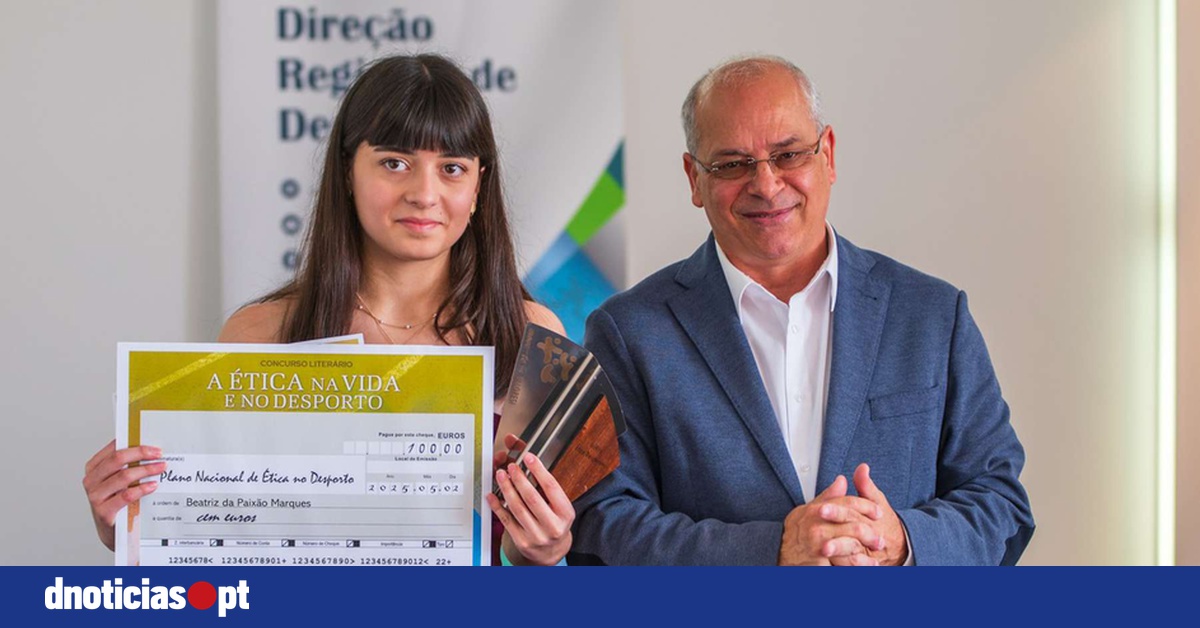 Madeira Brilha: Jovens Escritores Madeirenses Conquistam Reconhecimento Nacional em Concurso Literário sobre Ética e Desporto