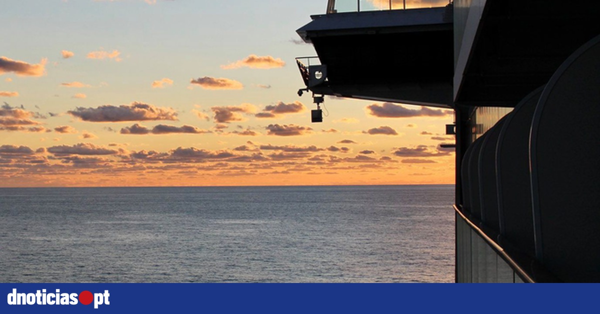 Mein Schiff 3' é aguardado esta noite na baía do Funchal —