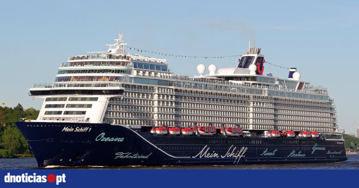 Mein Schiff 3' é aguardado esta noite na baía do Funchal —