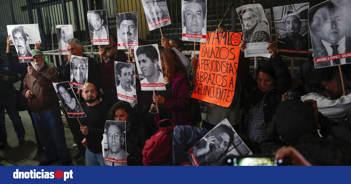 Periodistas y activistas exigen justicia durante protesta en México — DNOTICAS.PT