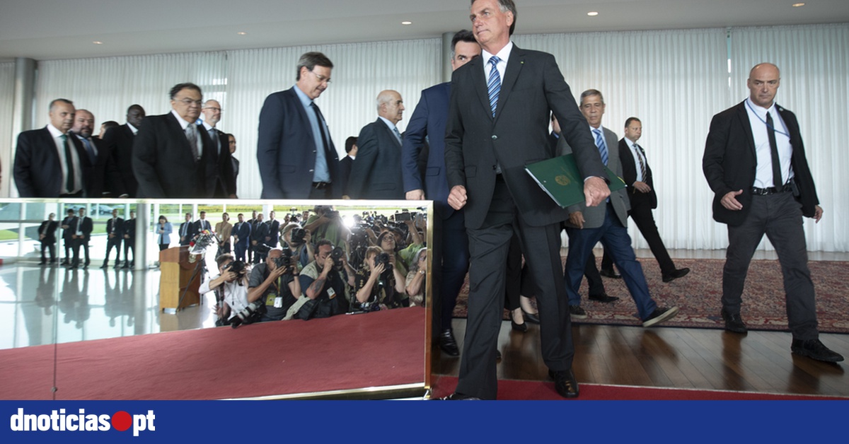Dos semanas de silencio de Bolsonaro justificadas por enfermedad — DNOTICAS.PT